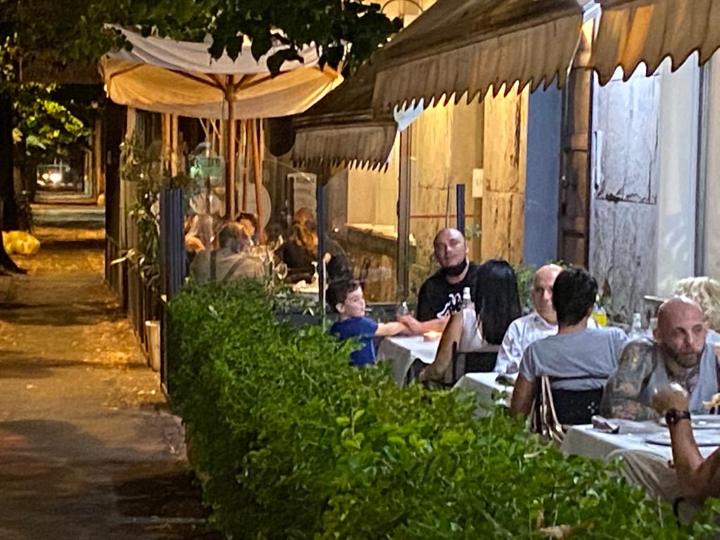 Ristorante di Pesce con Dehors a Parma Luna Blu: anche Pizzeria con Forno a Legna Parcheggio Wifi Cucina Casalinga