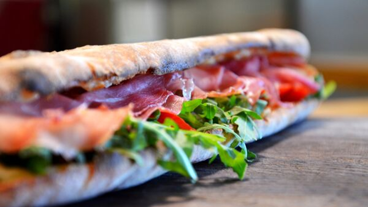 Panuozzi Forno a Legna del Ristorante Pizzeria Luna Blu di Parma | Gustosi Leggeri Menù per bambini e tanto altro..