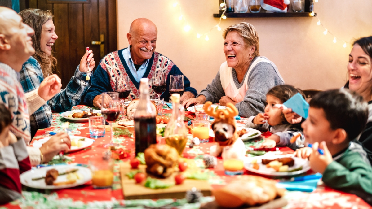 Lo sai che a Parma è possibile pranzare e cenare con servizio a domicilio? Come se fossi al Ristorante! | Ristorante Pizzeria LUNA BLU Parma: Pizze Pesce Carne Parcheggio Wifi Cucina Casalinga e per bambini Dehors